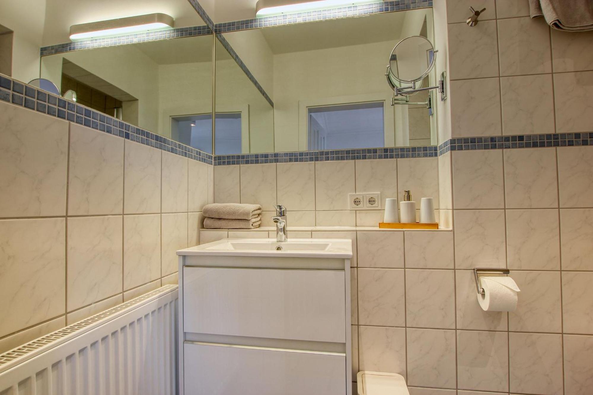 Landhaus Am Ufer - Wohnung 1 Heiligenhafen Esterno foto